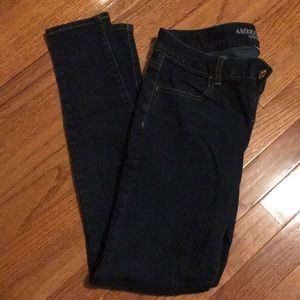 AMERICAN EAGLE SUPER STRETCH DARK WASH JEGGINGS